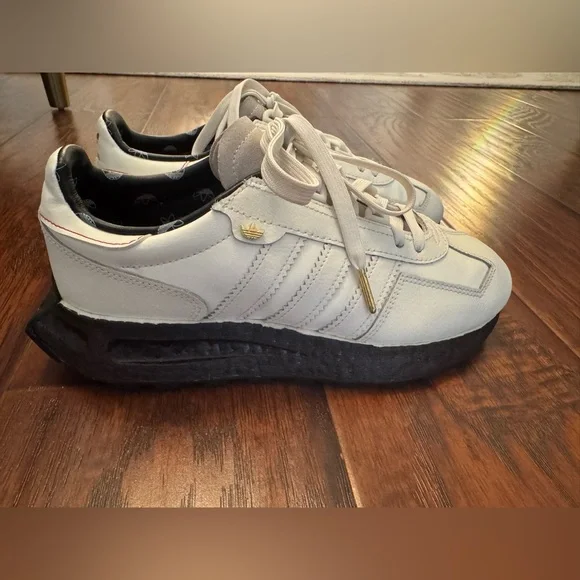 adidas White Leather Low-Top Sneakers with Black Midsole - Picture 4 of 11